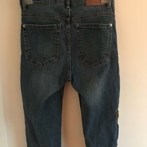 Zara Pants - Zara embroidered jeans Zara Pants - Zara embroidered jeans